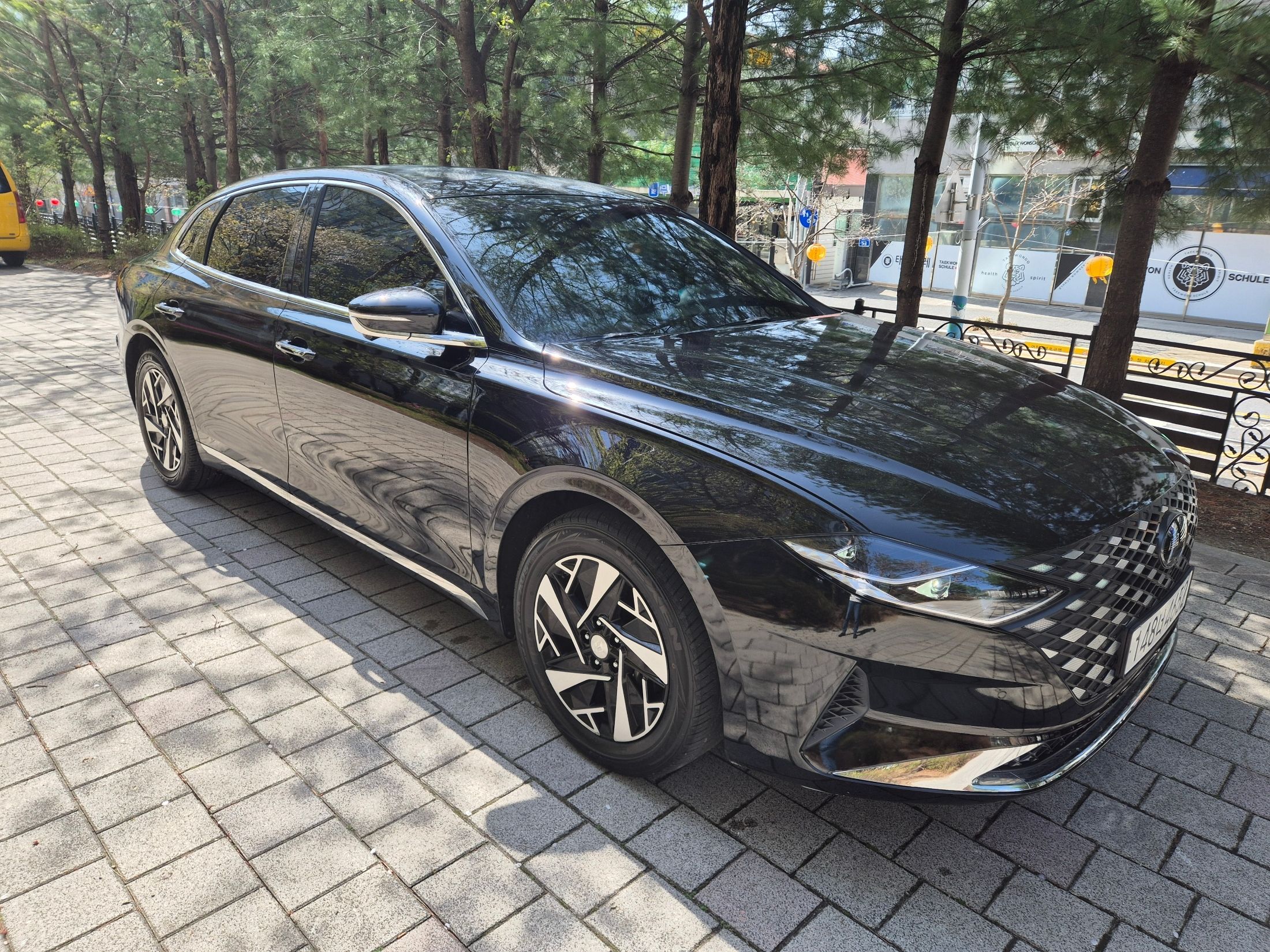 HYUNDAI GRANDEUR IG HYBRID