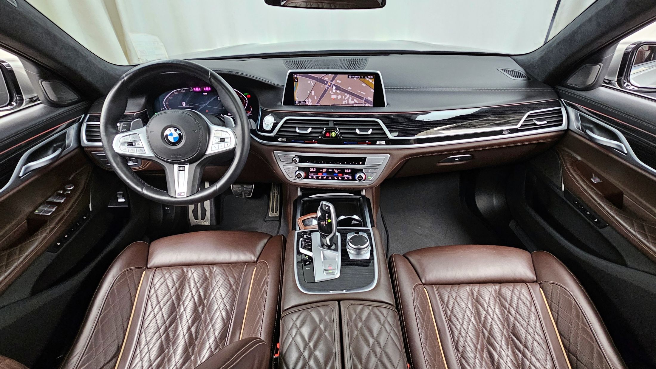 BMW 7-SERIES G11