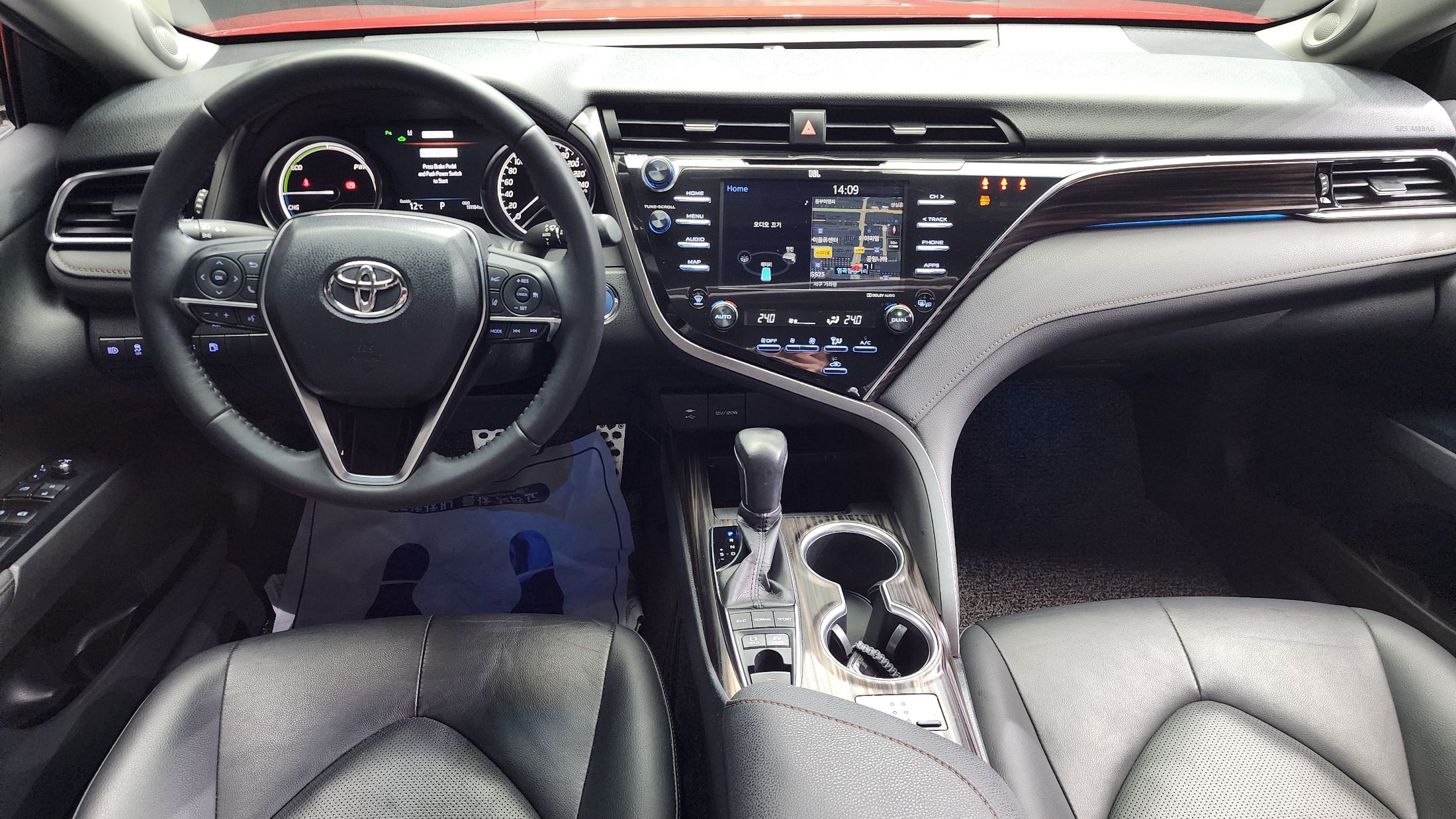 TOYOTA CAMRY XV70 2018