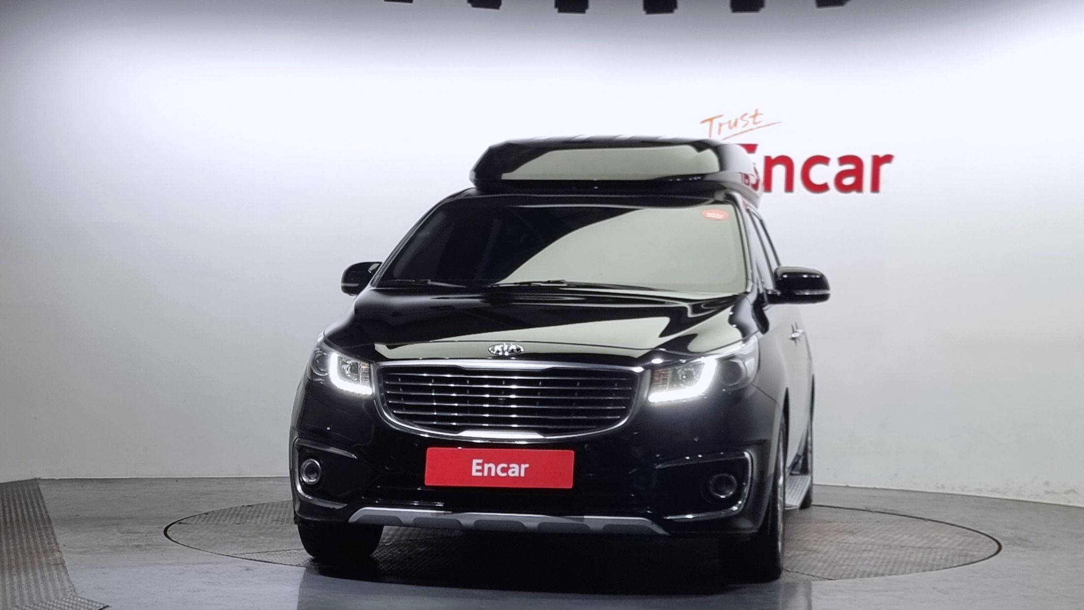 KIA CARNIVAL 2017