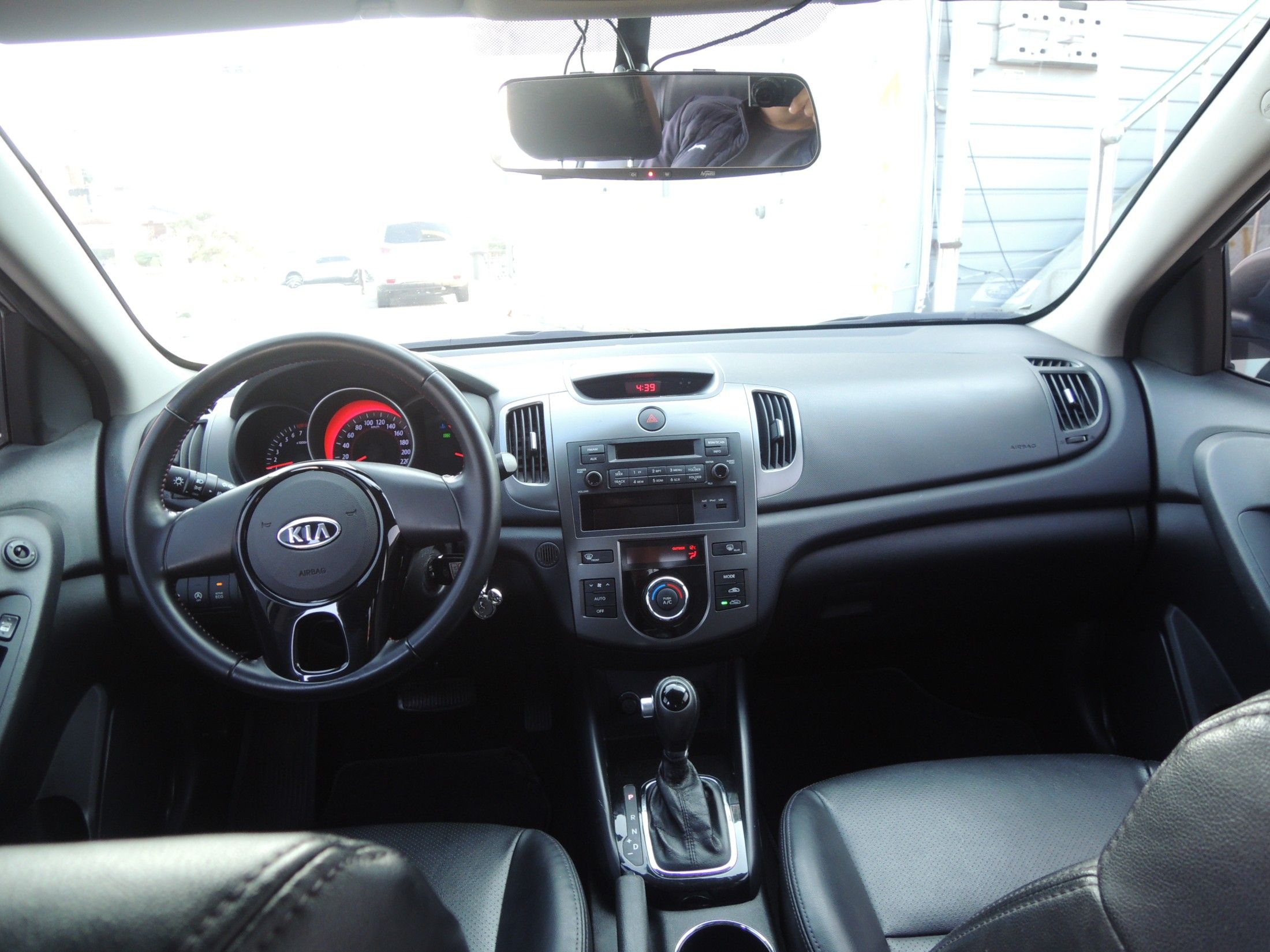 KIA PORTE 2011