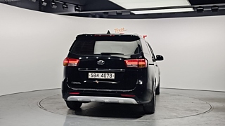 KIA CARNIVAL 2017