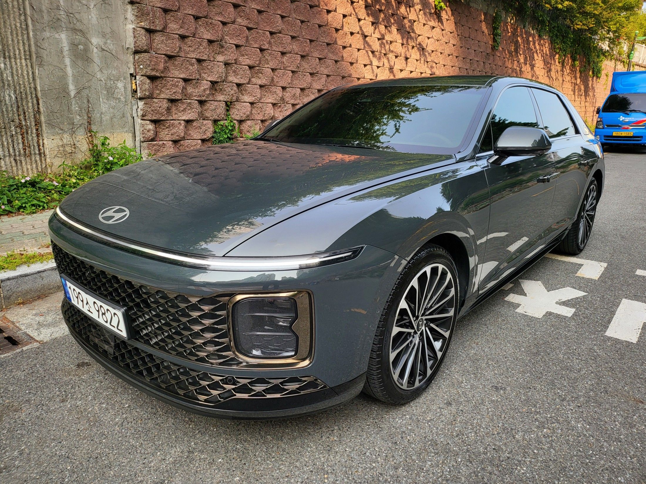 HYUNDAI GRANDEUR HYBRID GN7 2023