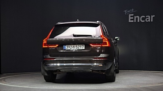 VOLVO XC60 2024