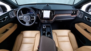 VOLVO XC60 2024