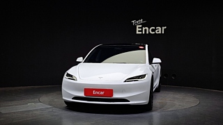 TESLA MODEL 3 2024