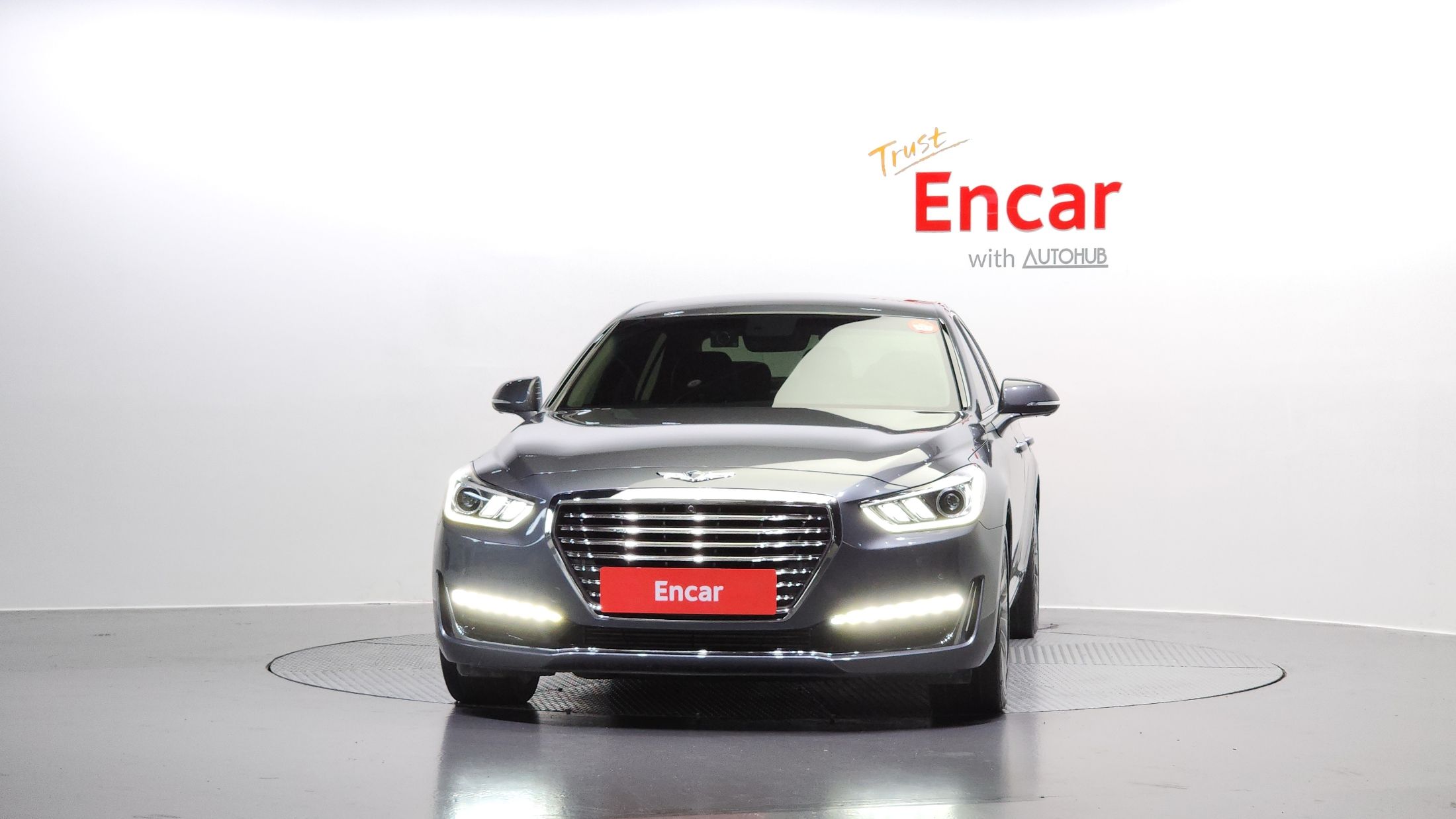 GENESIS EQ900 2016