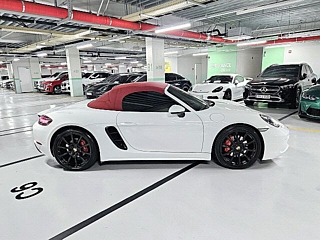 PORSCHE 718 BOXSTER 2016