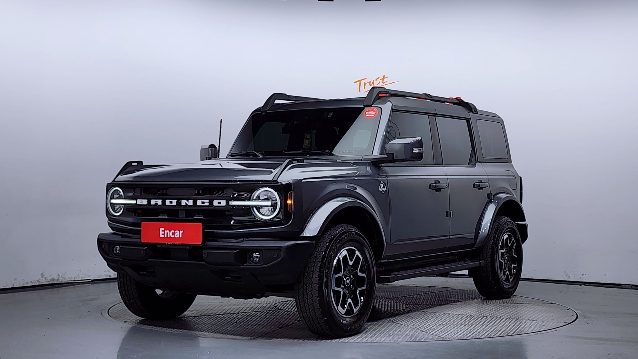 FORD BRONCO