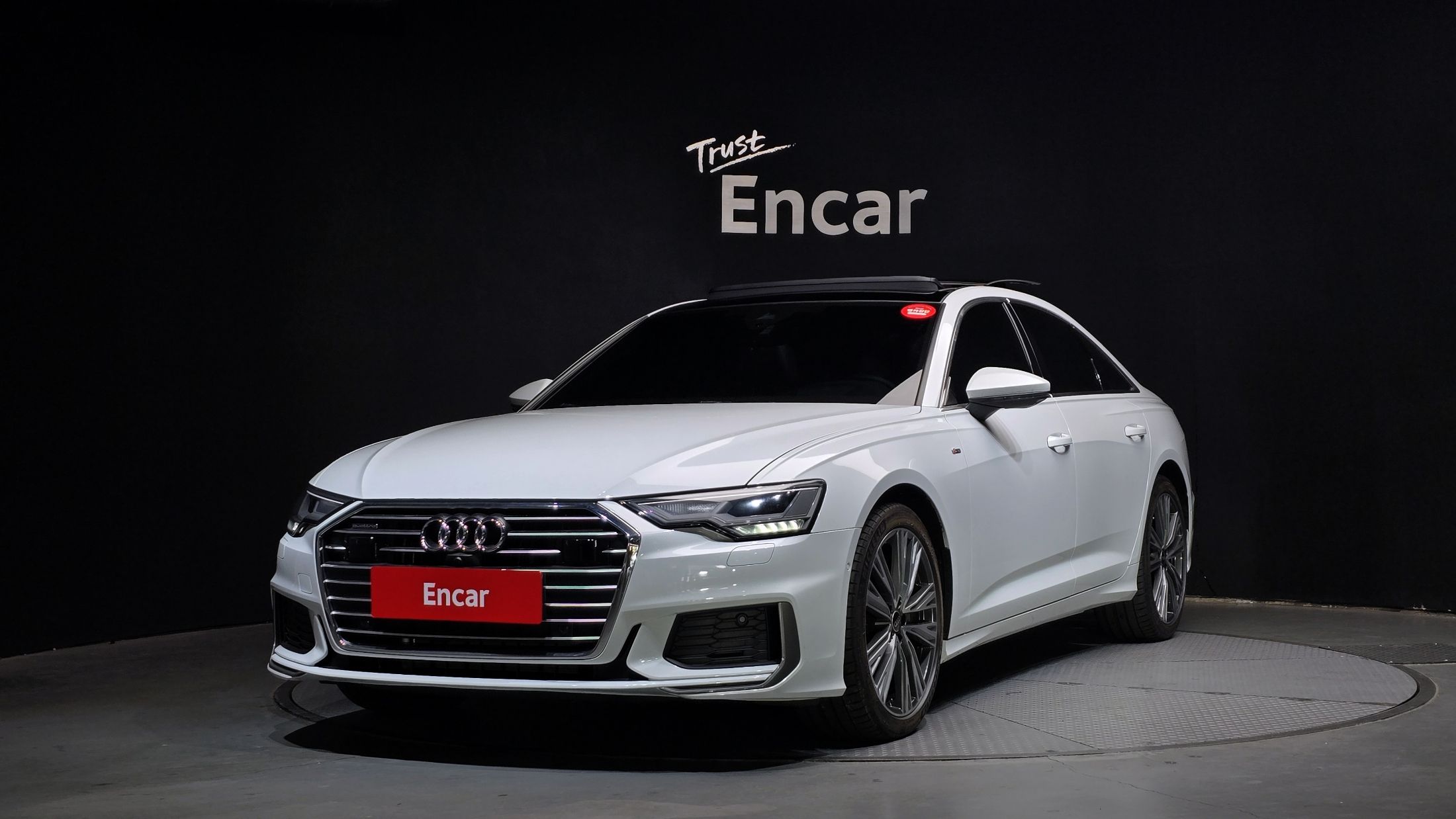 AUDI A6 C8