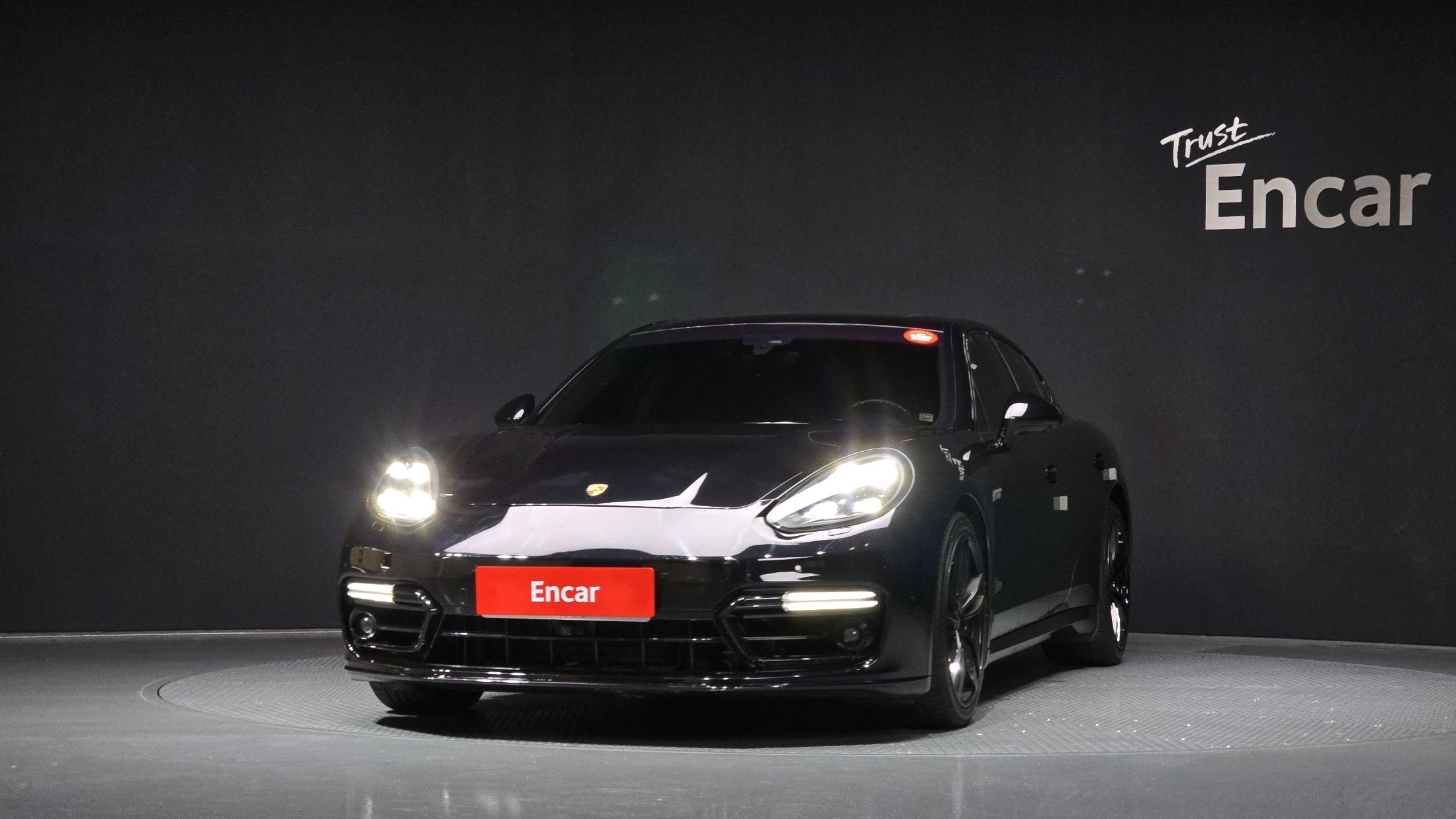 PORSCHE PANAMERA 2016