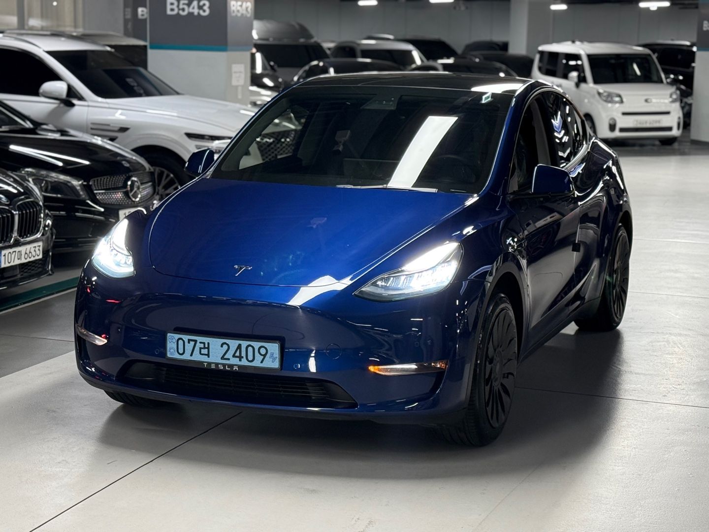 TESLA MODEL Y