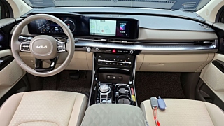 KIA CARNIVAL 2023