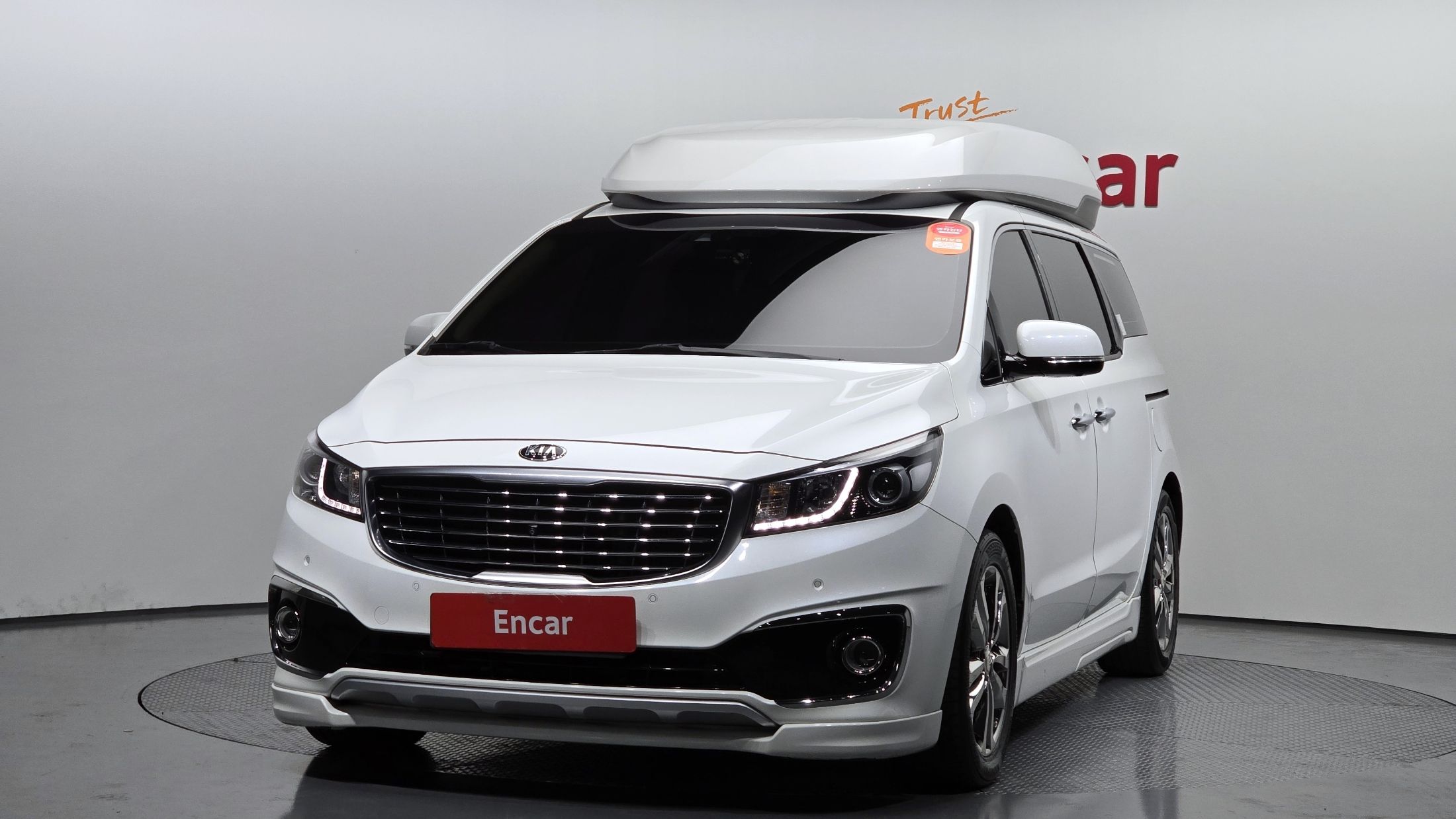 KIA CARNIVAL 2016