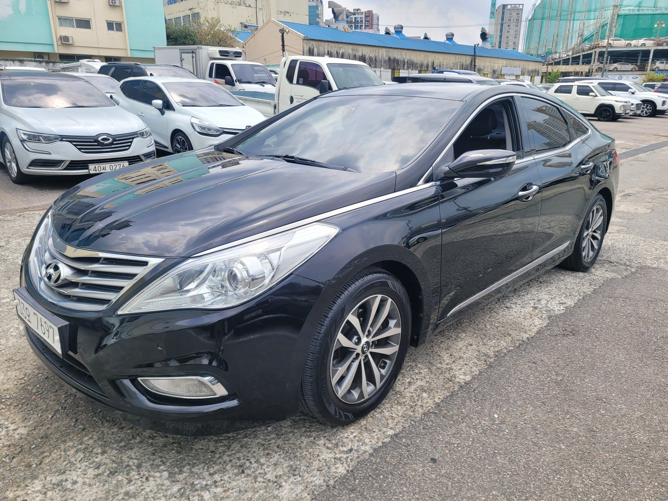 HYUNDAI GRANDEUR HG 2011