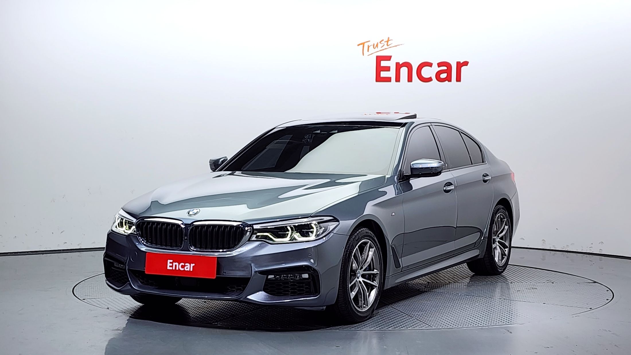 BMW 5-SERIES G30 2017