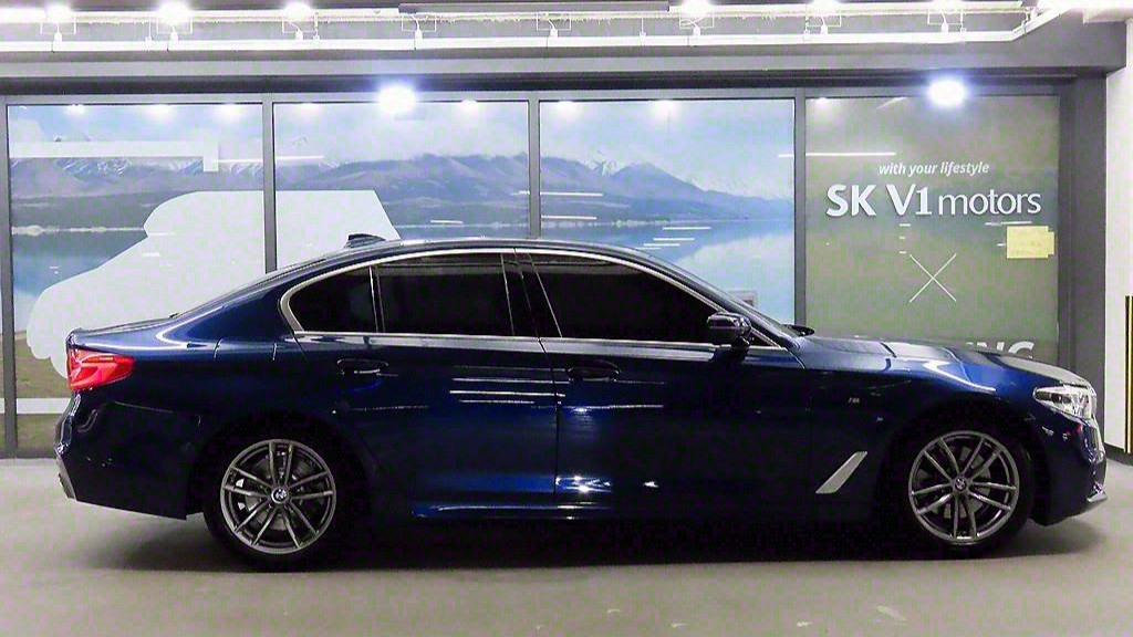 BMW 5-SERIES G30 2020