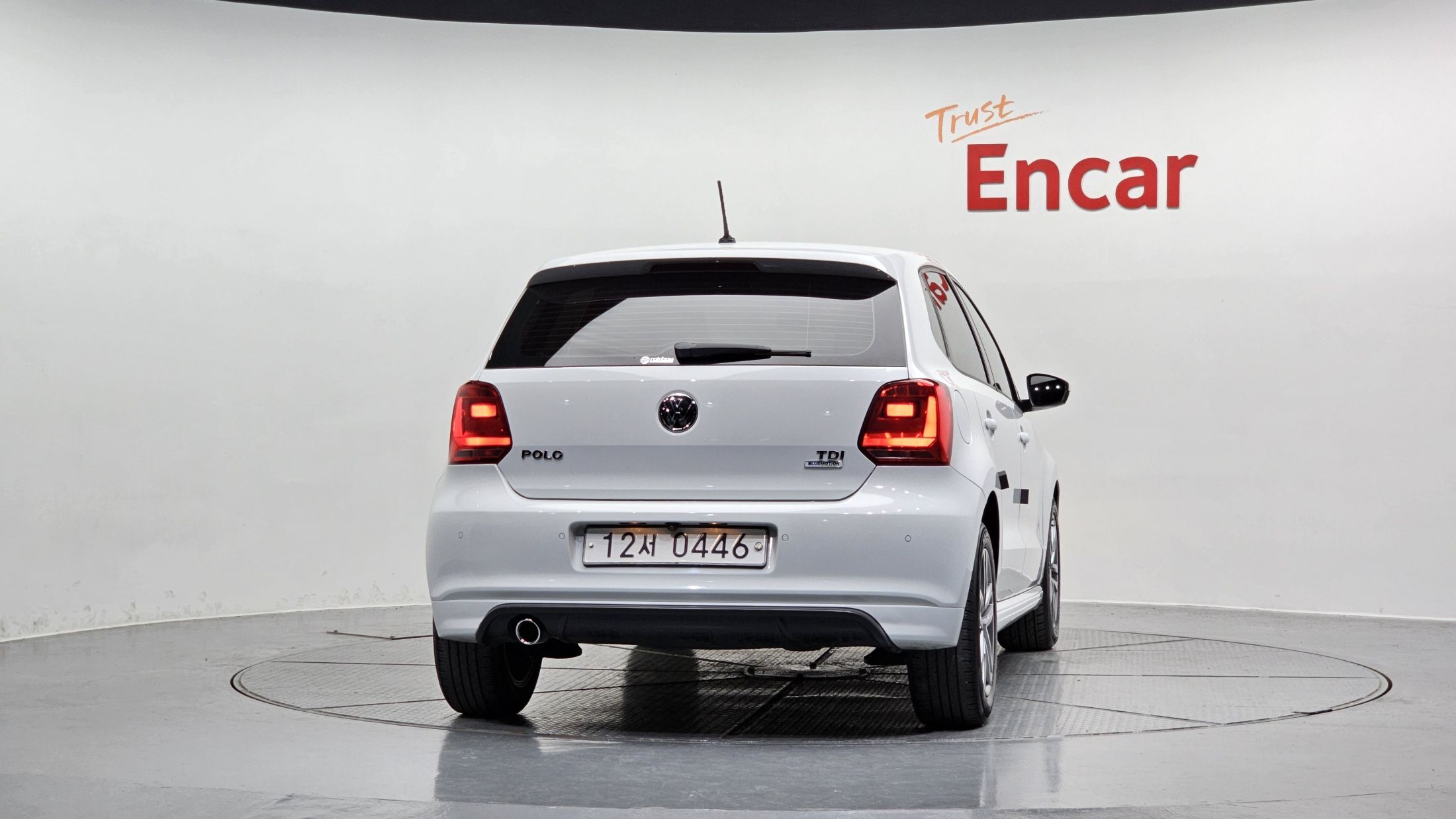 VOLKSWAGEN POLO 2015