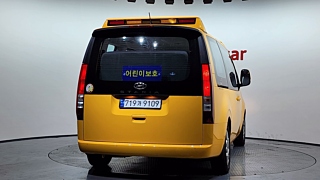 HYUNDAI STARIA 2023