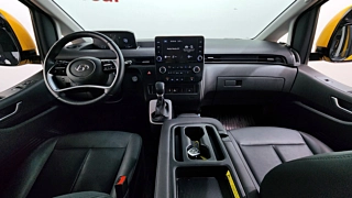 HYUNDAI STARIA 2023