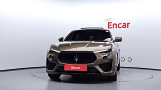 MASERATI LEVANTE 2020