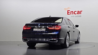 BMW 7-SERIES G11 2016