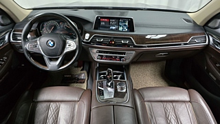 BMW 7-SERIES G11 2016