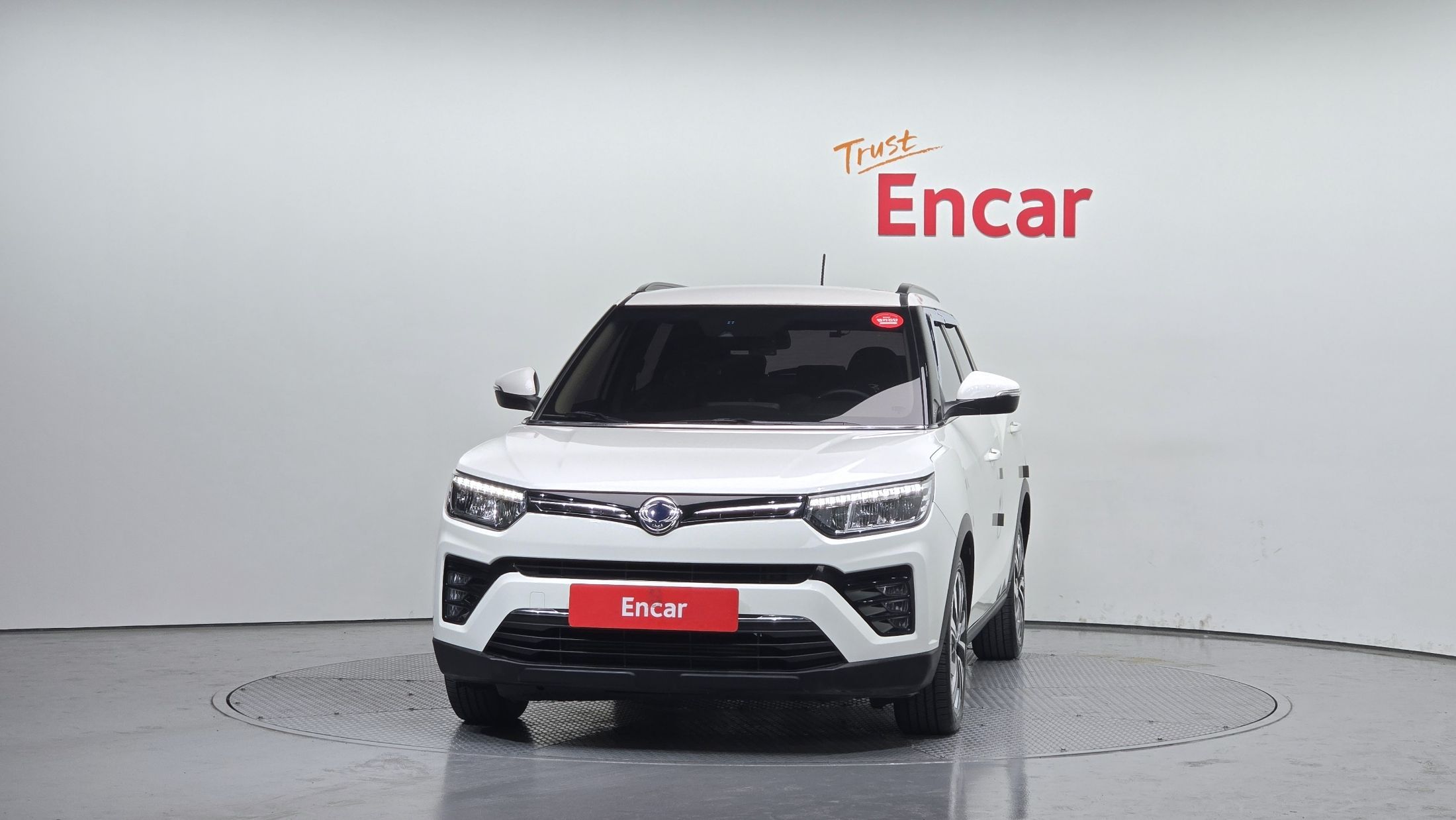 SSANGYONG TIVOLI VERY NEW 2020