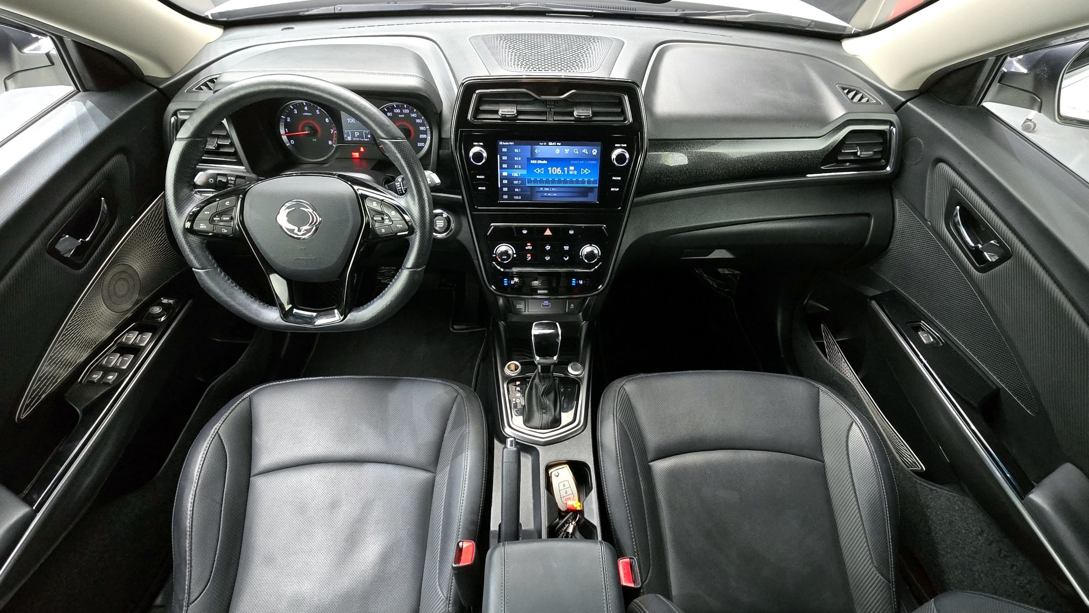 SSANGYONG TIVOLI VERY NEW 2020
