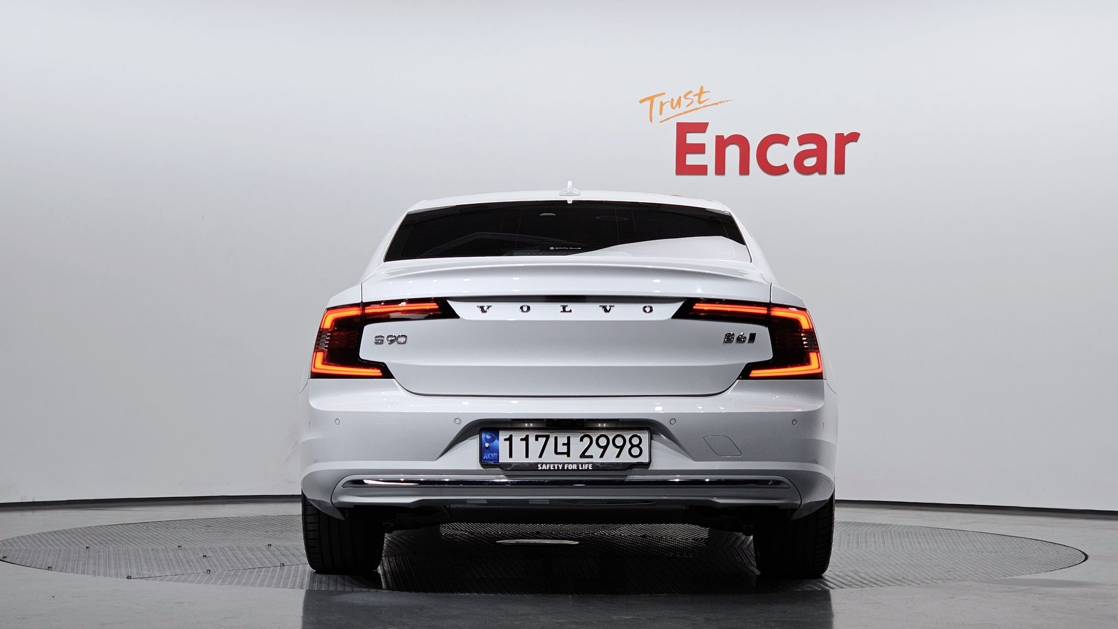 VOLVO S90 2023