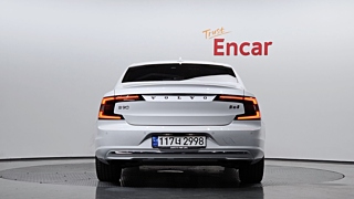 VOLVO S90 2023