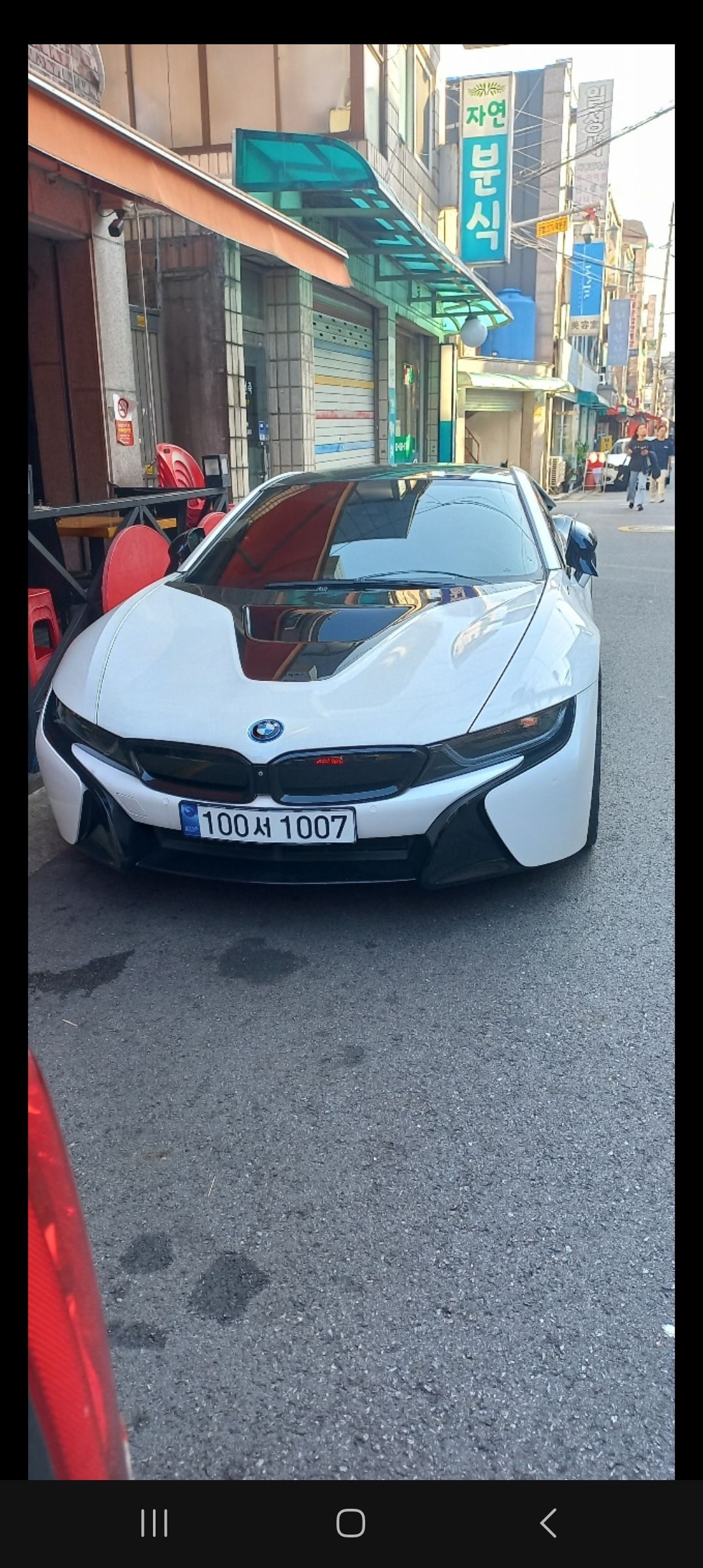 BMW I8