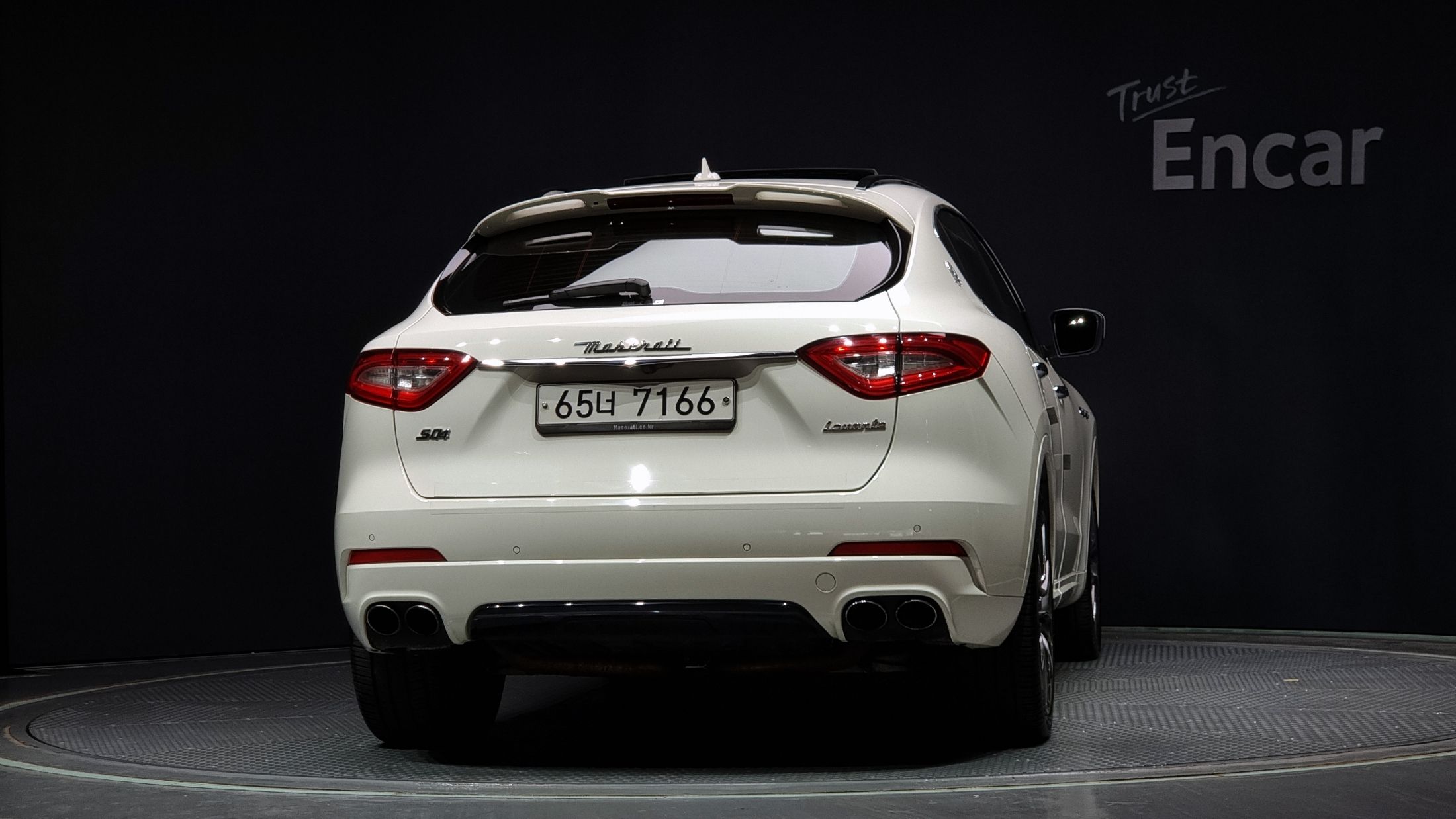 MASERATI LEVANTE 2017