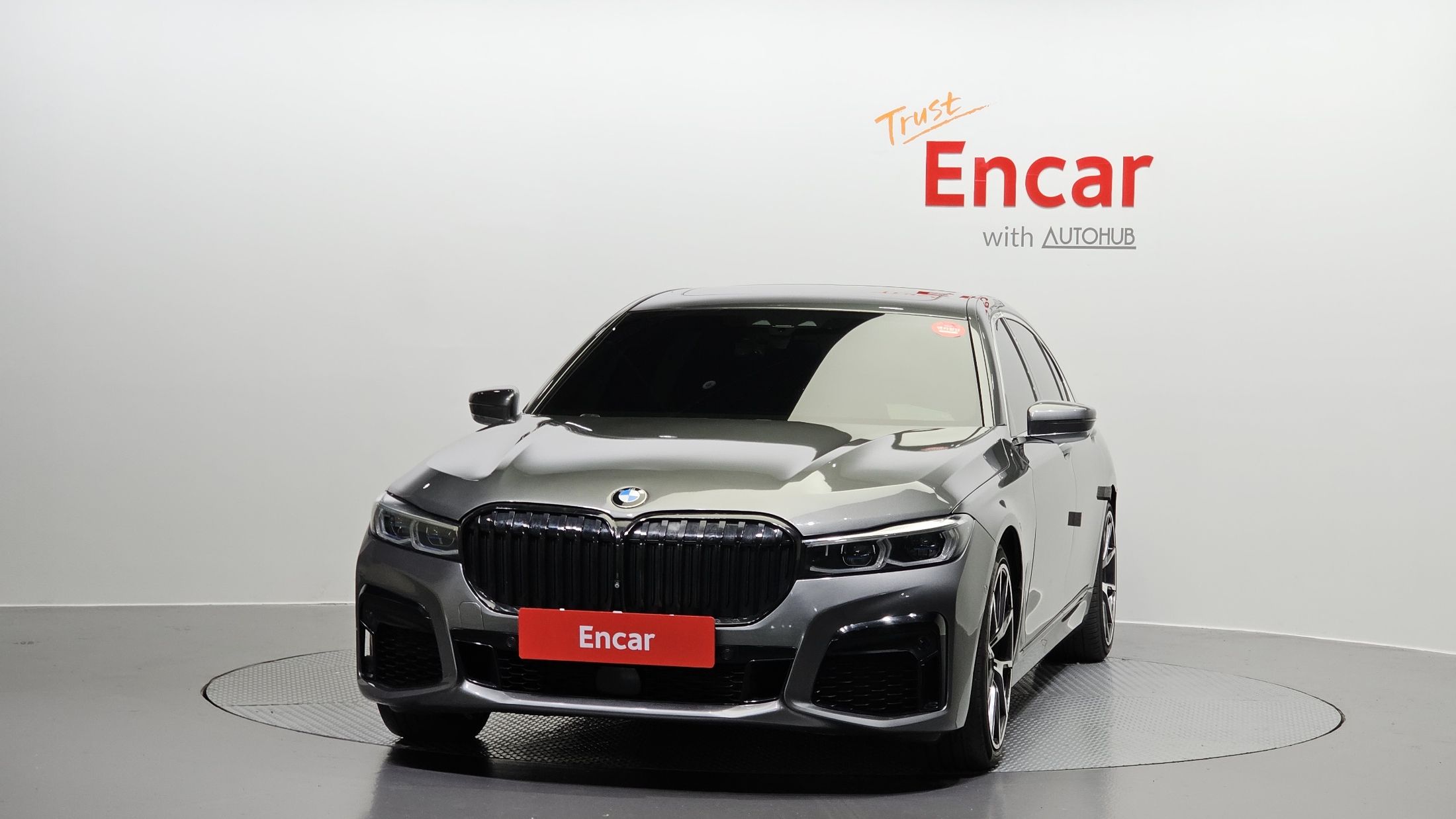 BMW 7-SERIES G11 2016