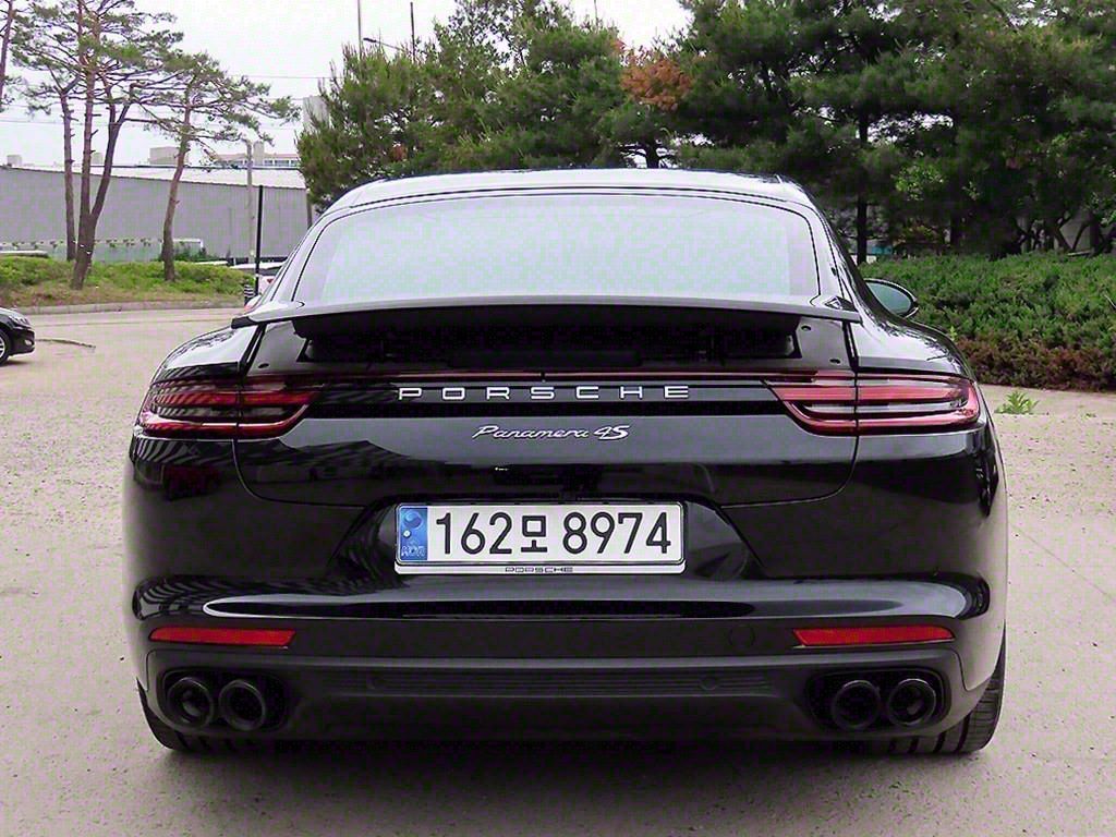 PORSCHE PANAMERA 971 2018