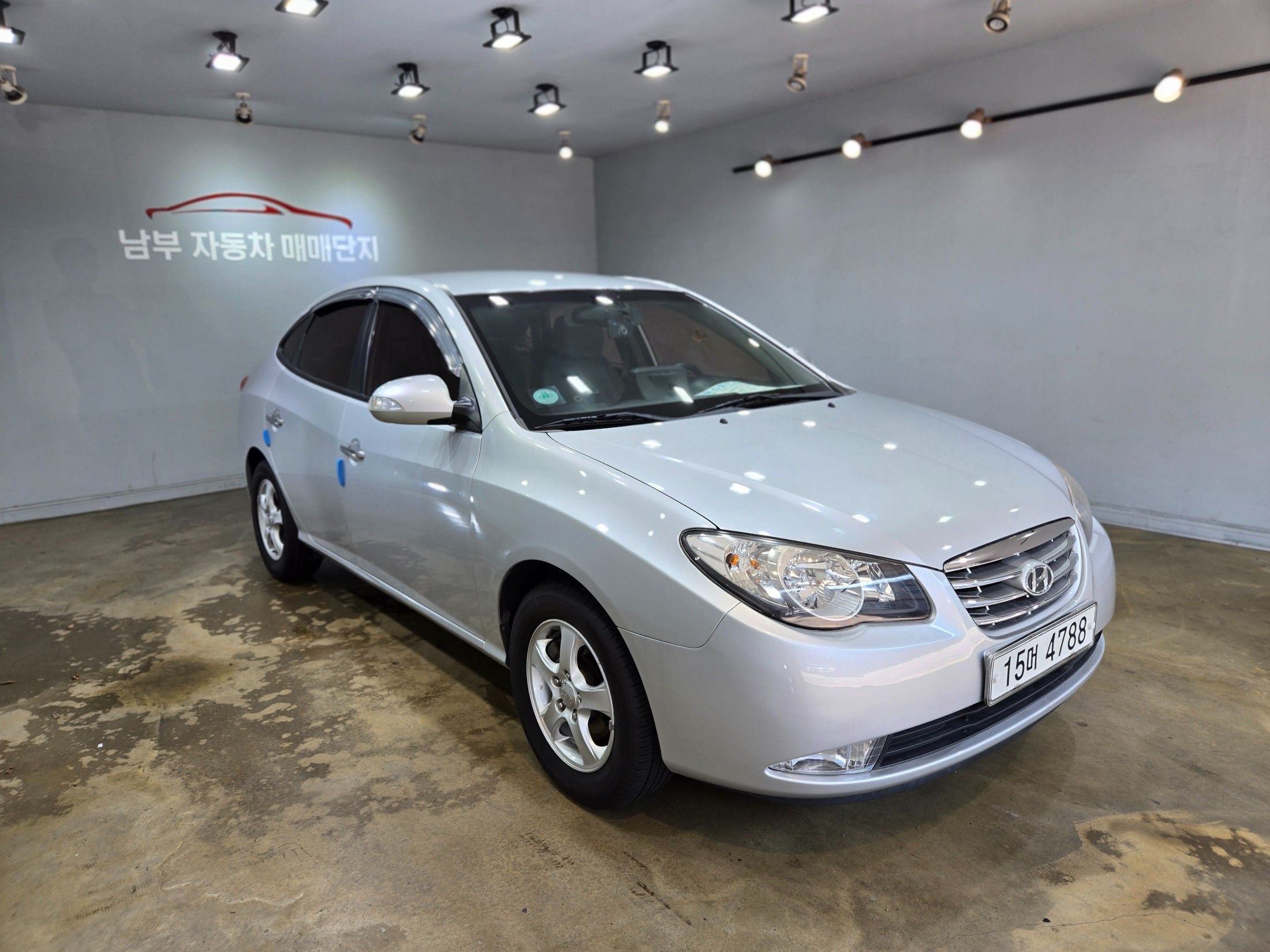 HYUNDAI AVANTE MD 2010