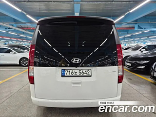 HYUNDAI STARIA 2024