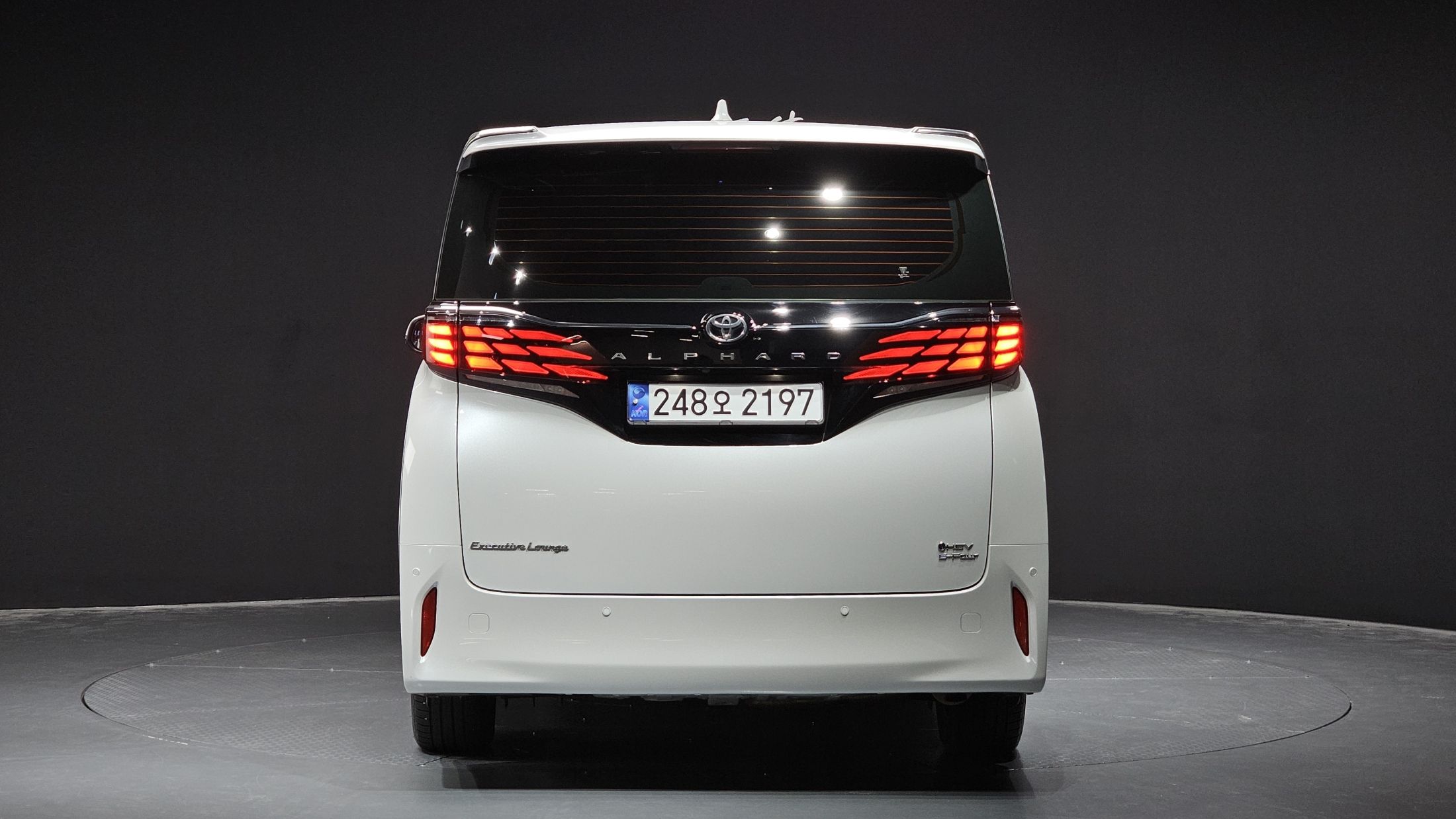 TOYOTA ALPHARD 2024