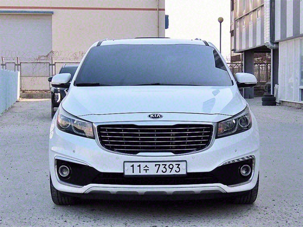 KIA CARNIVAL 2015