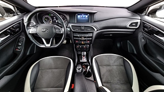 INFINITI Q30 2019