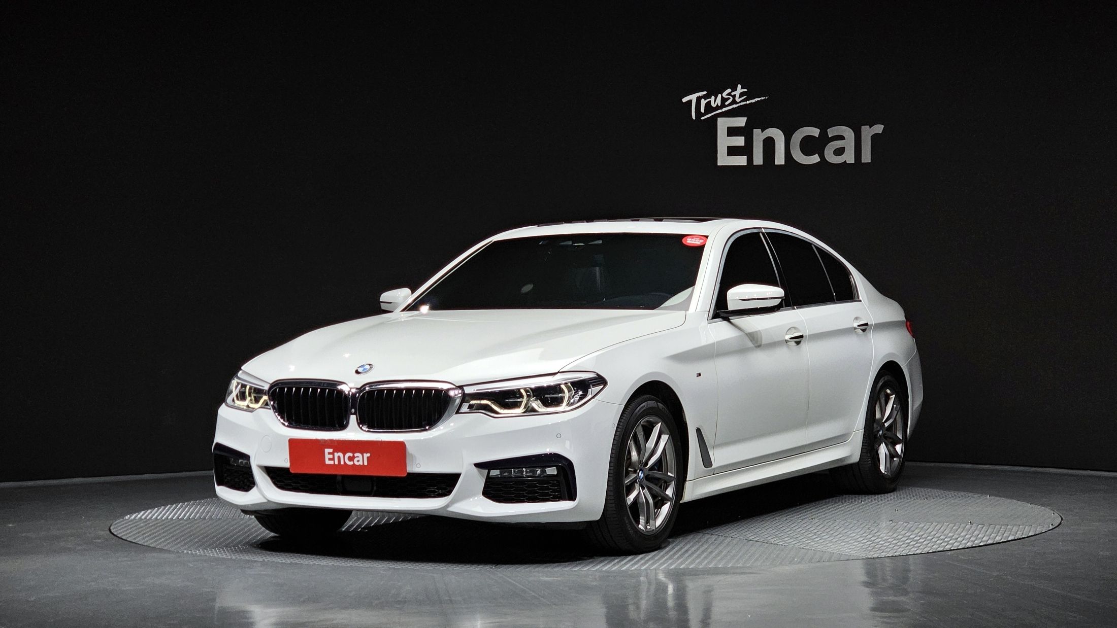 BMW 5-SERIES G30 2017