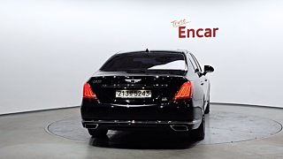 GENESIS EQ900 2016