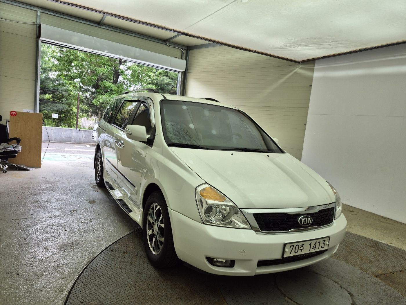 KIA CARNIVAL R