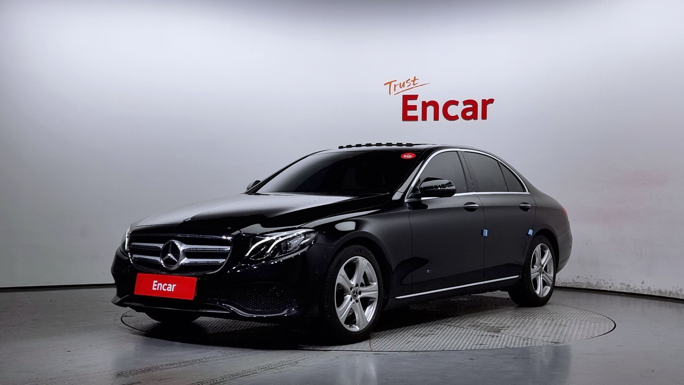 MERCEDES BENZ E-CLASS W213 2018