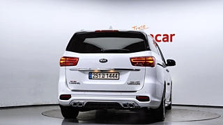 KIA CARNIVAL 2018