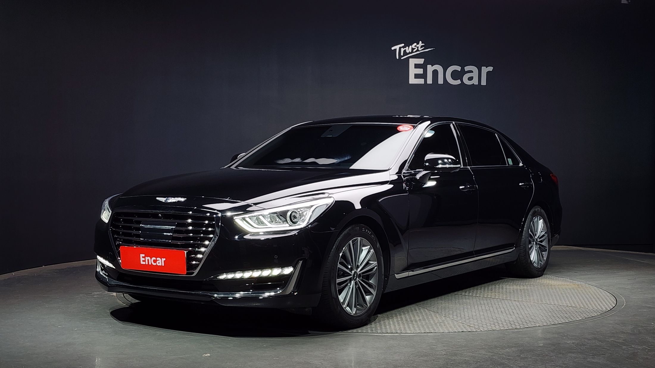 GENESIS EQ900 2016