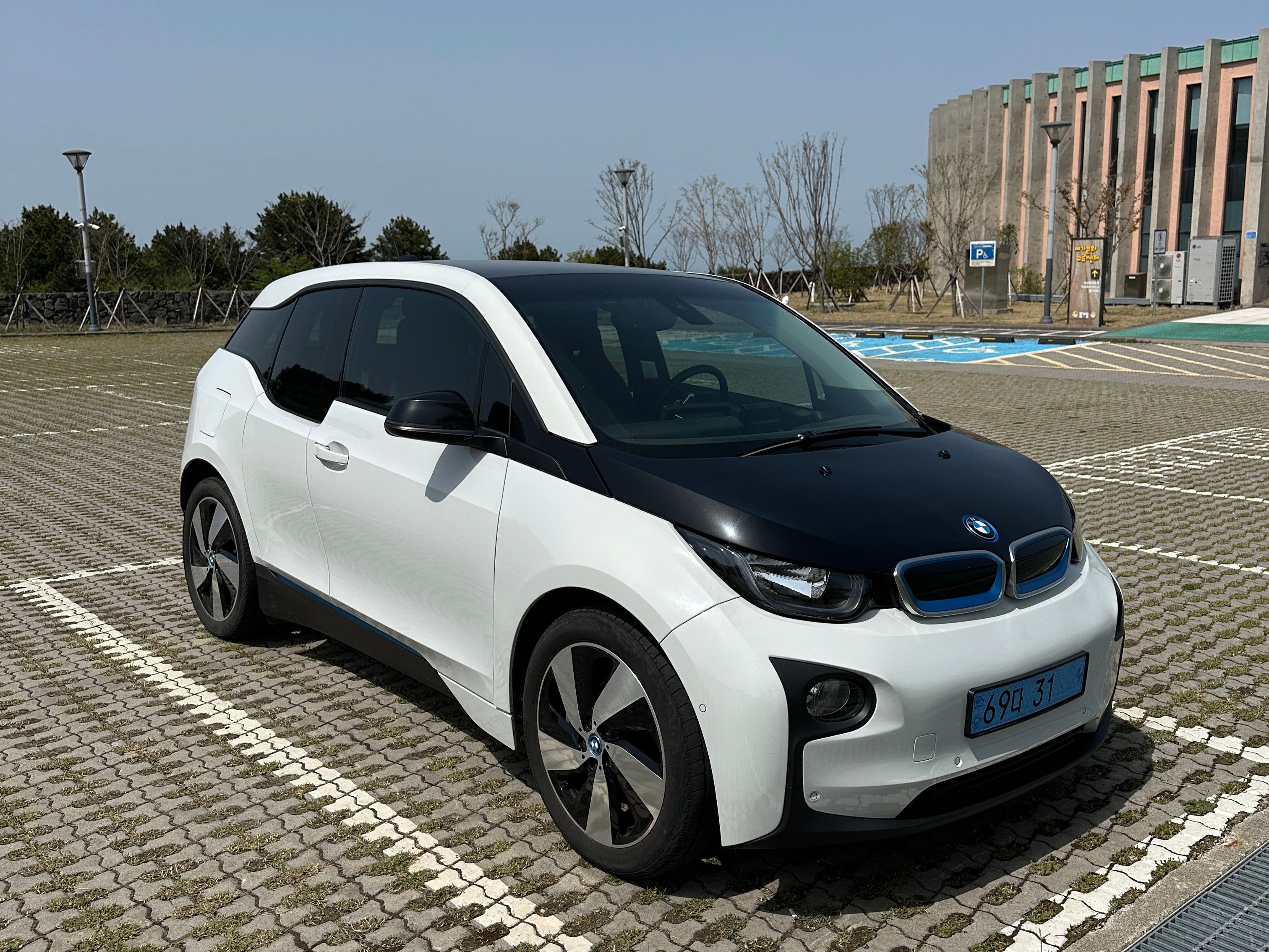 BMW I3