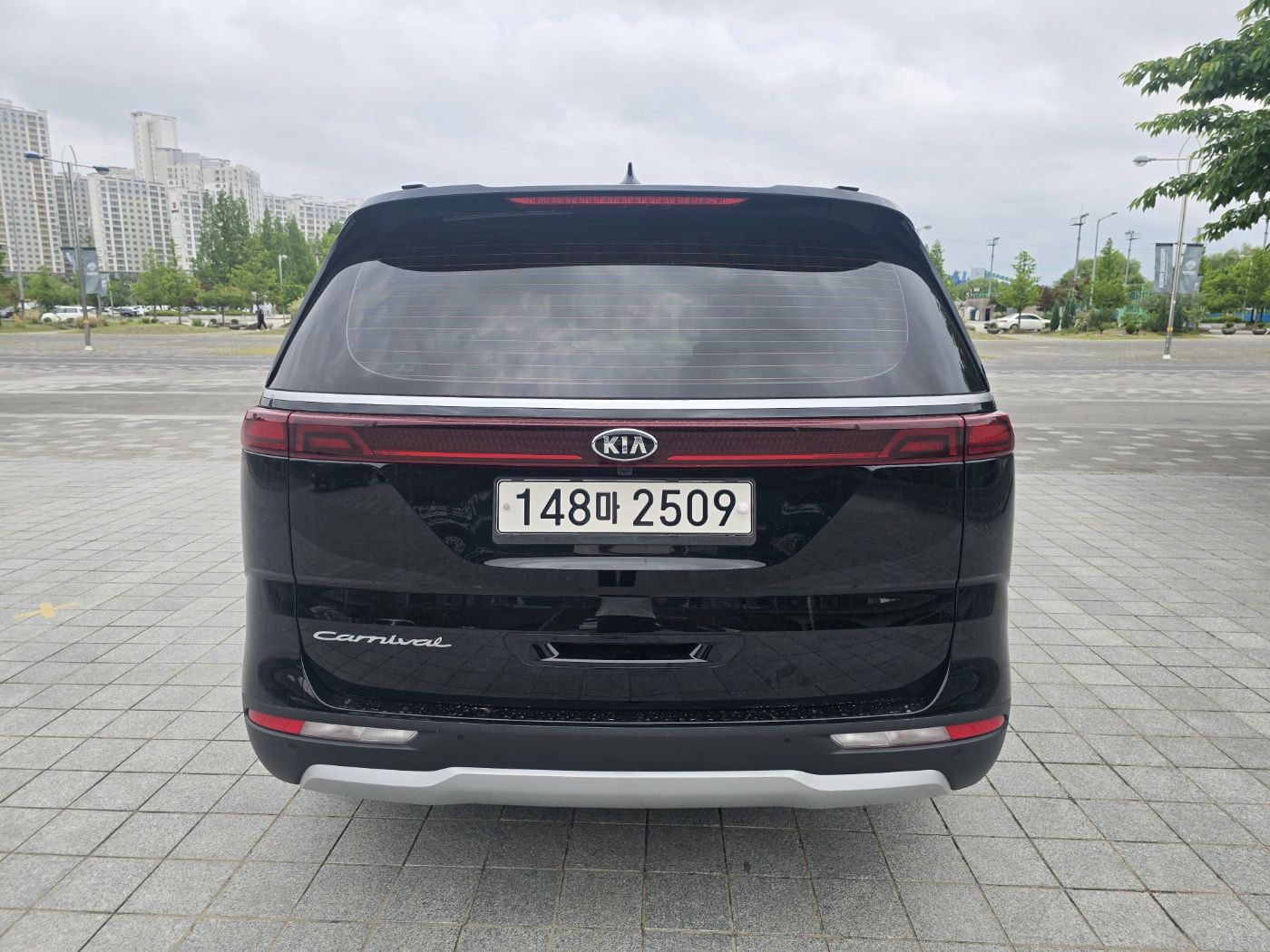 KIA CARNIVAL