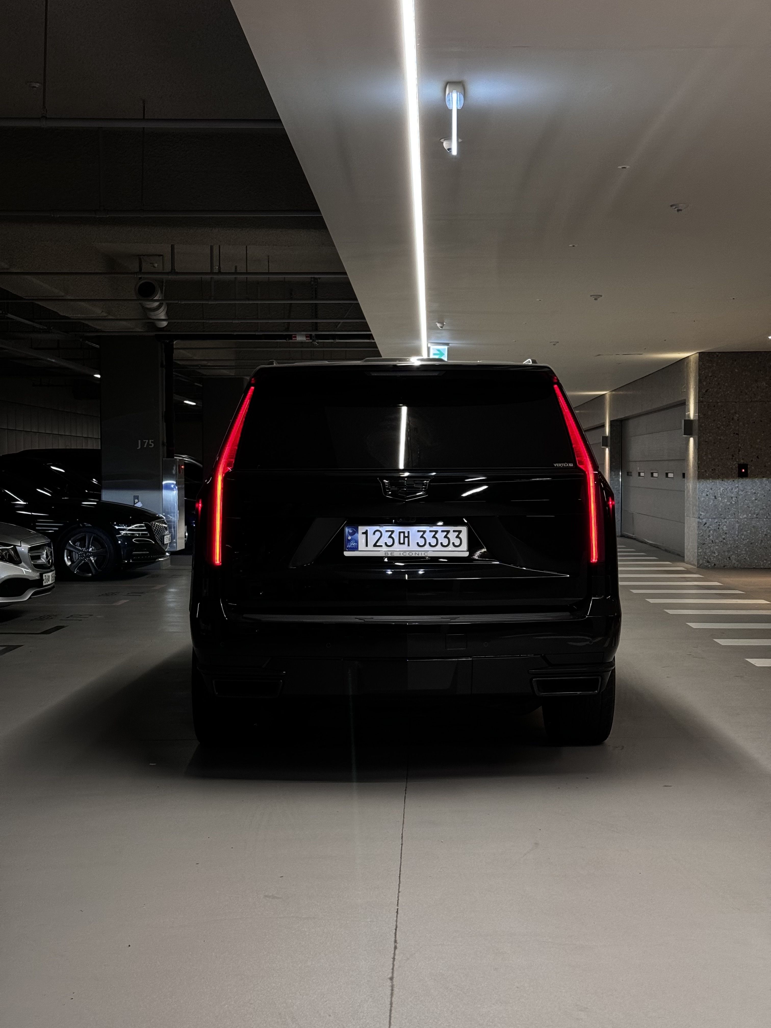 CADILLAC ESCALADE