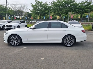 MERCEDES BENZ E-CLASS W213 2023